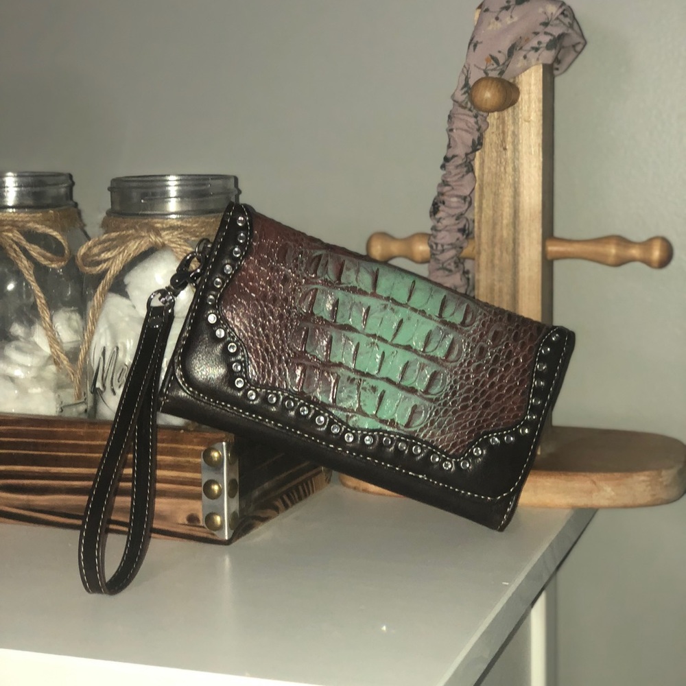 Blazin Roxx  Wristlet!